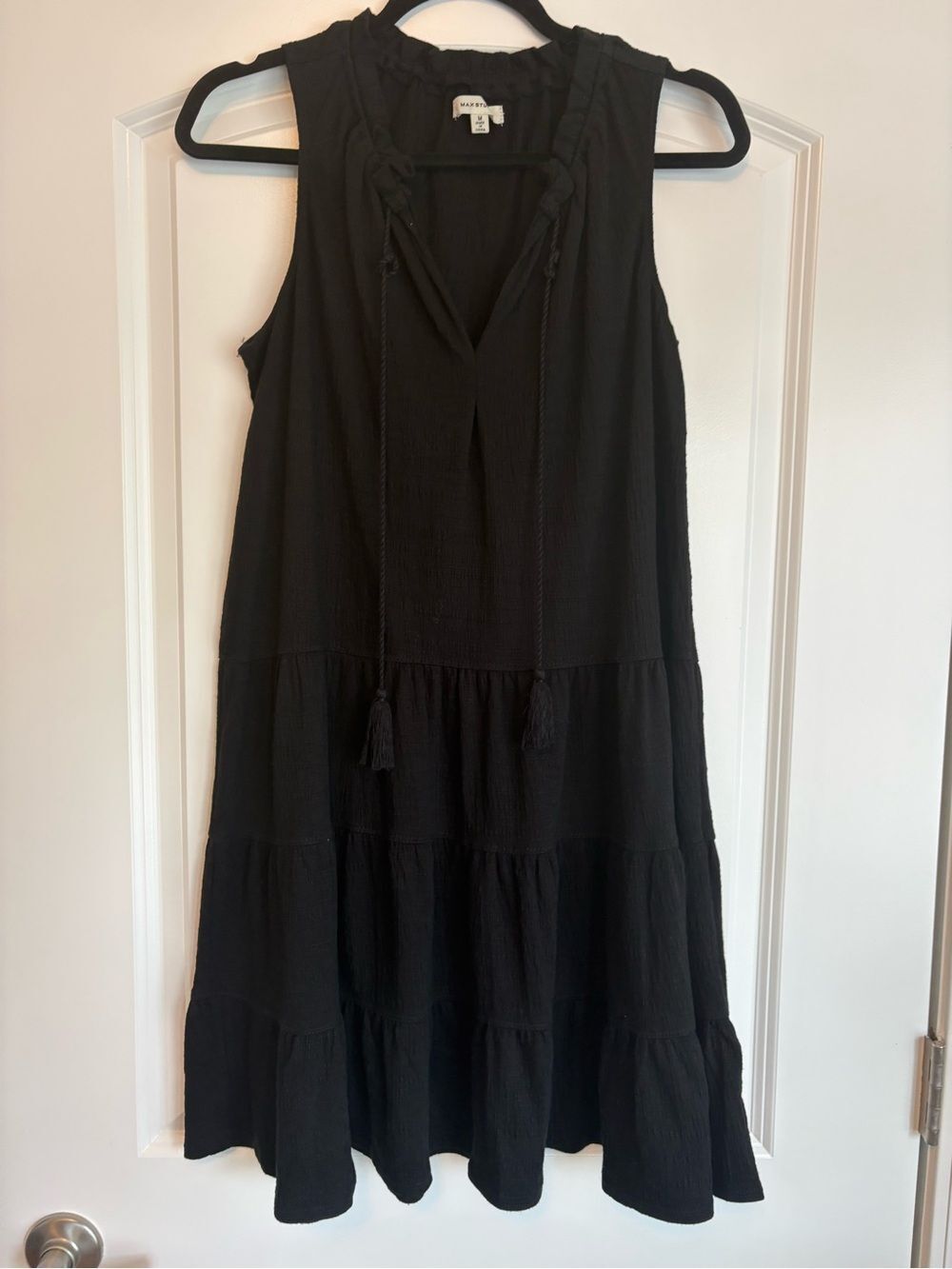 Max Studio Black Sleeveless Tiered Midi Dress